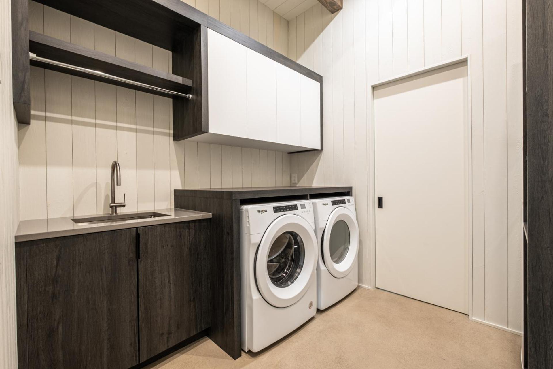 New! Lagom Tyst 7 Bedroom Hot Tub Near Chalet Mont-Tremblant